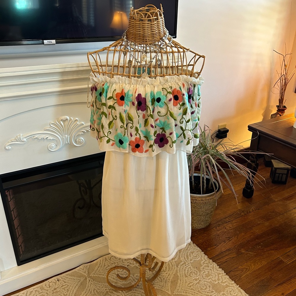 Judith March tunic tube top embroidery size medium